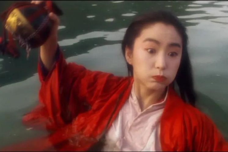 白酒，地產(chǎn)，無(wú)聲散場(chǎng)
